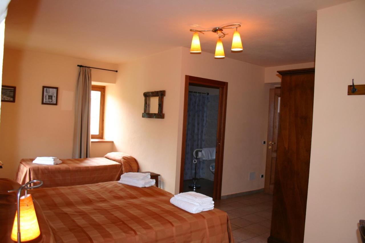 Hotel La Ginestra Cesana Torinese Exterior foto